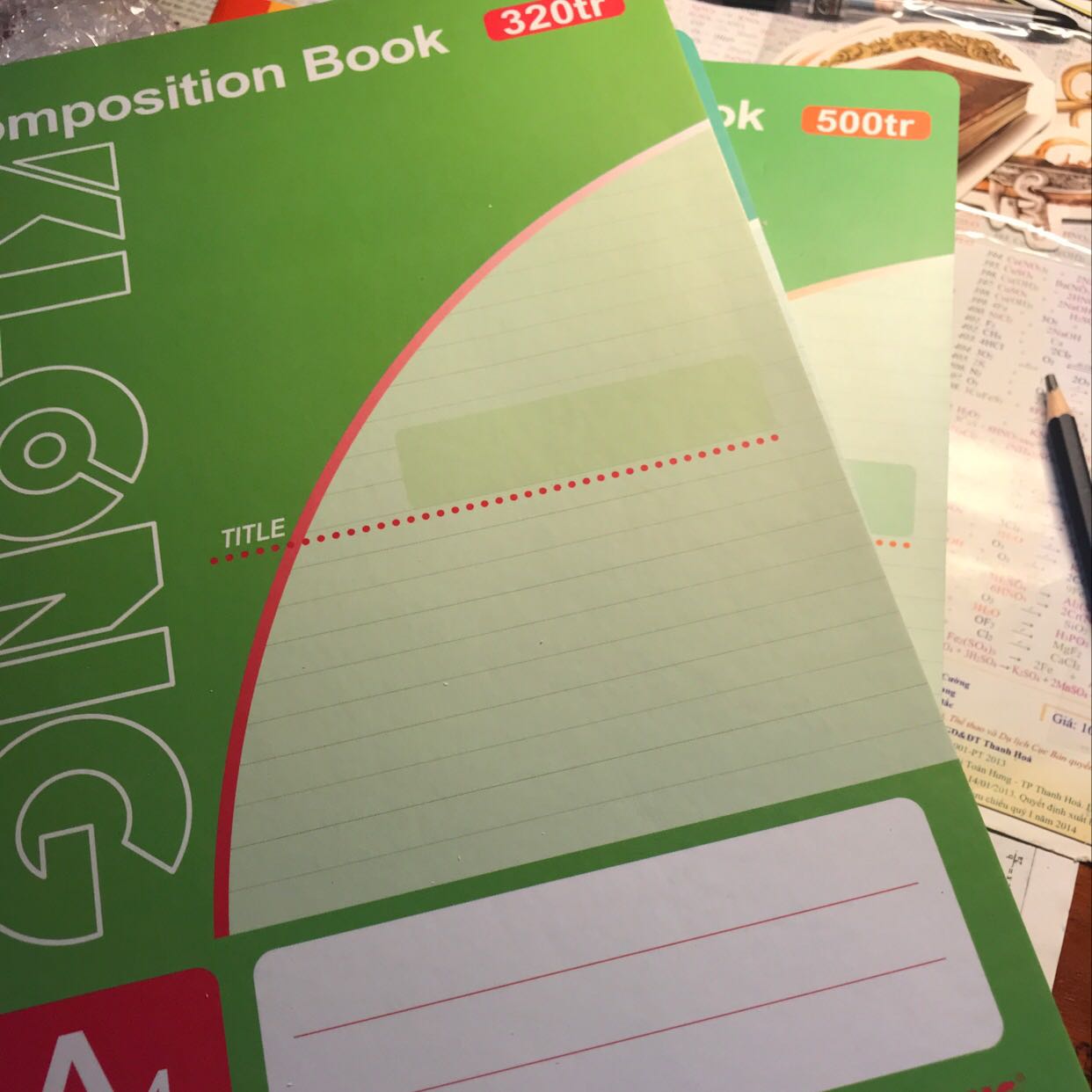 Gửi hàng nhanh đầy đủ shipper thân thiện, vở đẹp nữa mình rất thích, gói hàng cũng cẩn thận ạ