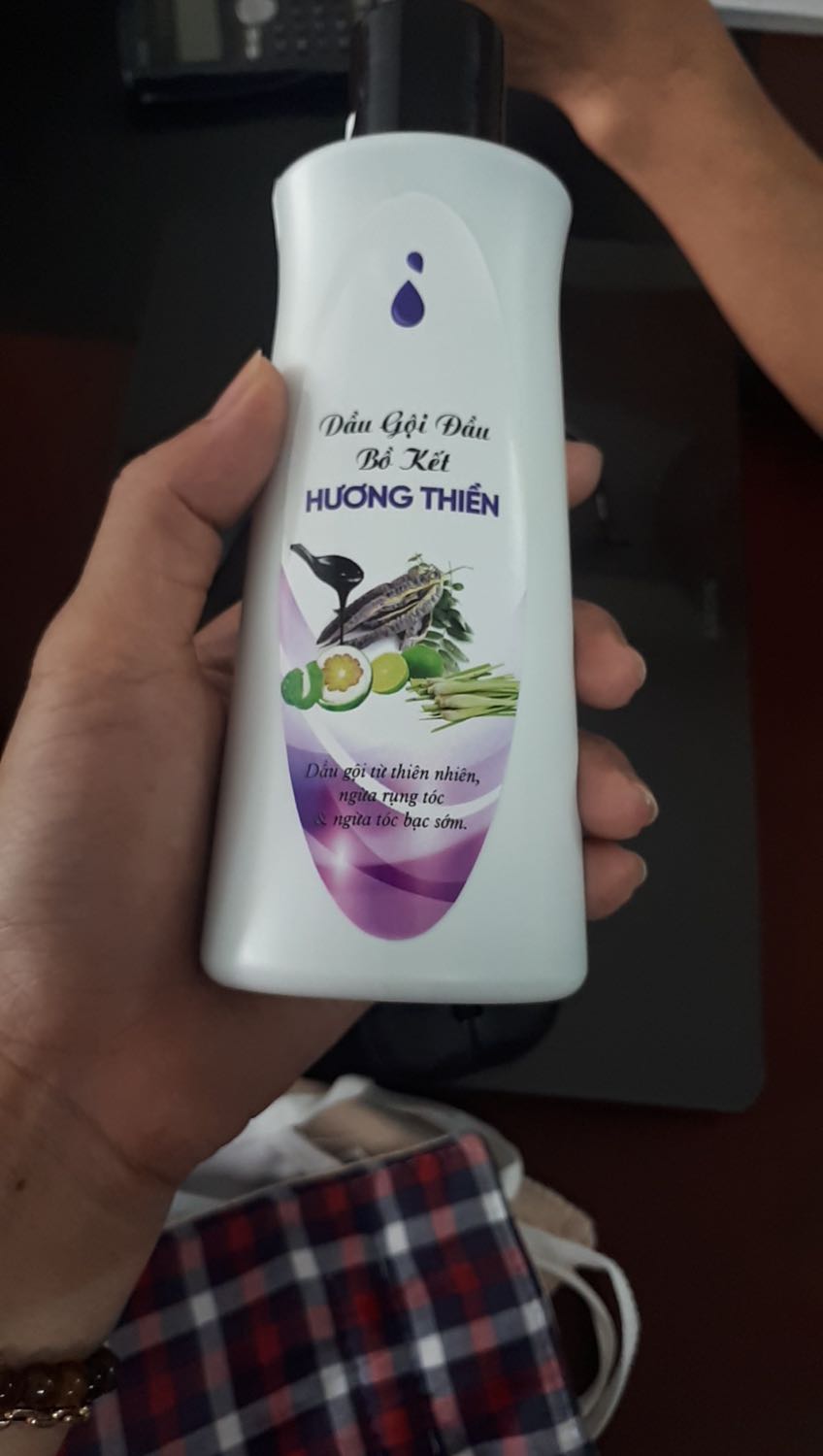 Sản phẩm tốt. Giội đc gần 2 tuần thấy tóc thay đổi khác, mướt và đỡ rụng hơn.. nên sẽ đặt mua thêm .