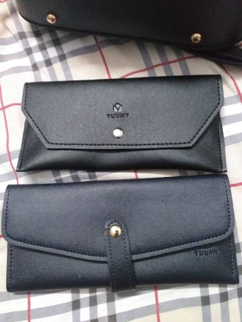 Nhiều ngăn tiện dụng màu đẹp, form chuẩn, rất ưng ý, sẽ ửng hộ shop dài dài