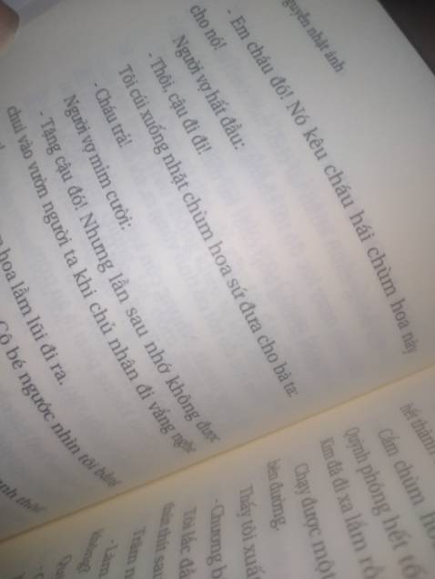Hay lắm luôn á, nội dung chuyện dth khi lần đầu gặp một nụ cười mà say cả đời, đúng là sách của bác Nguyễn Nhật Ánh, kết buồn nhưng mà khi đọc xong nd truyênn vẫn lắng đọng trong lòng.