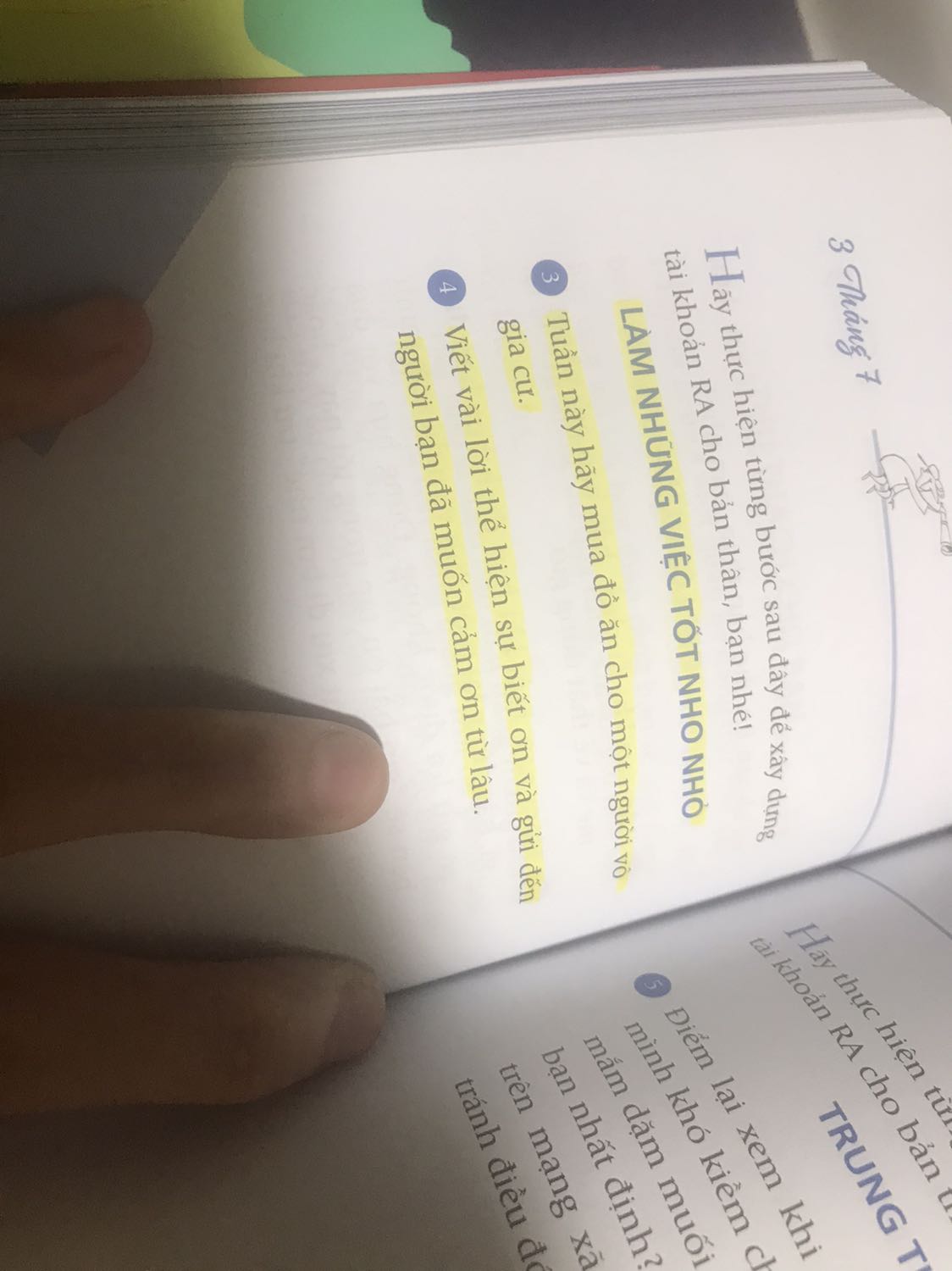 Với lứa tuổi đang trong giai đoạn trường thành như mình thì cuốn sách này thật sự rất cần thiết. Ngoài 7 nguyên tắc ra thì tác giả còn đưa ra những quan điểm và cách xây dựng thoi quen nữa.Cuốn này khổ nhỏ nên cực kì tiện dụng khi cầm theo