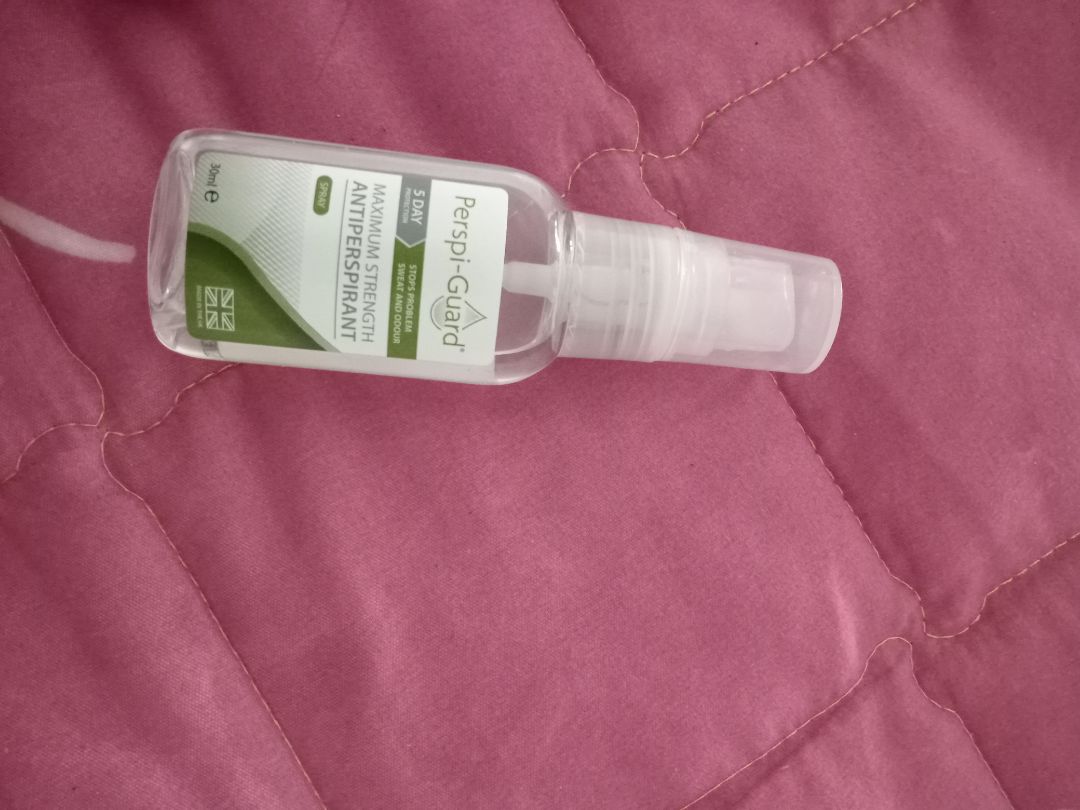 cảm thấy thất vọng về sản phẩm, sau khi sử dụng 2 ngày thì mk chẳng thấy có hiệu quả gì hết ko ngăn được 1 chút mồ hôi nào.