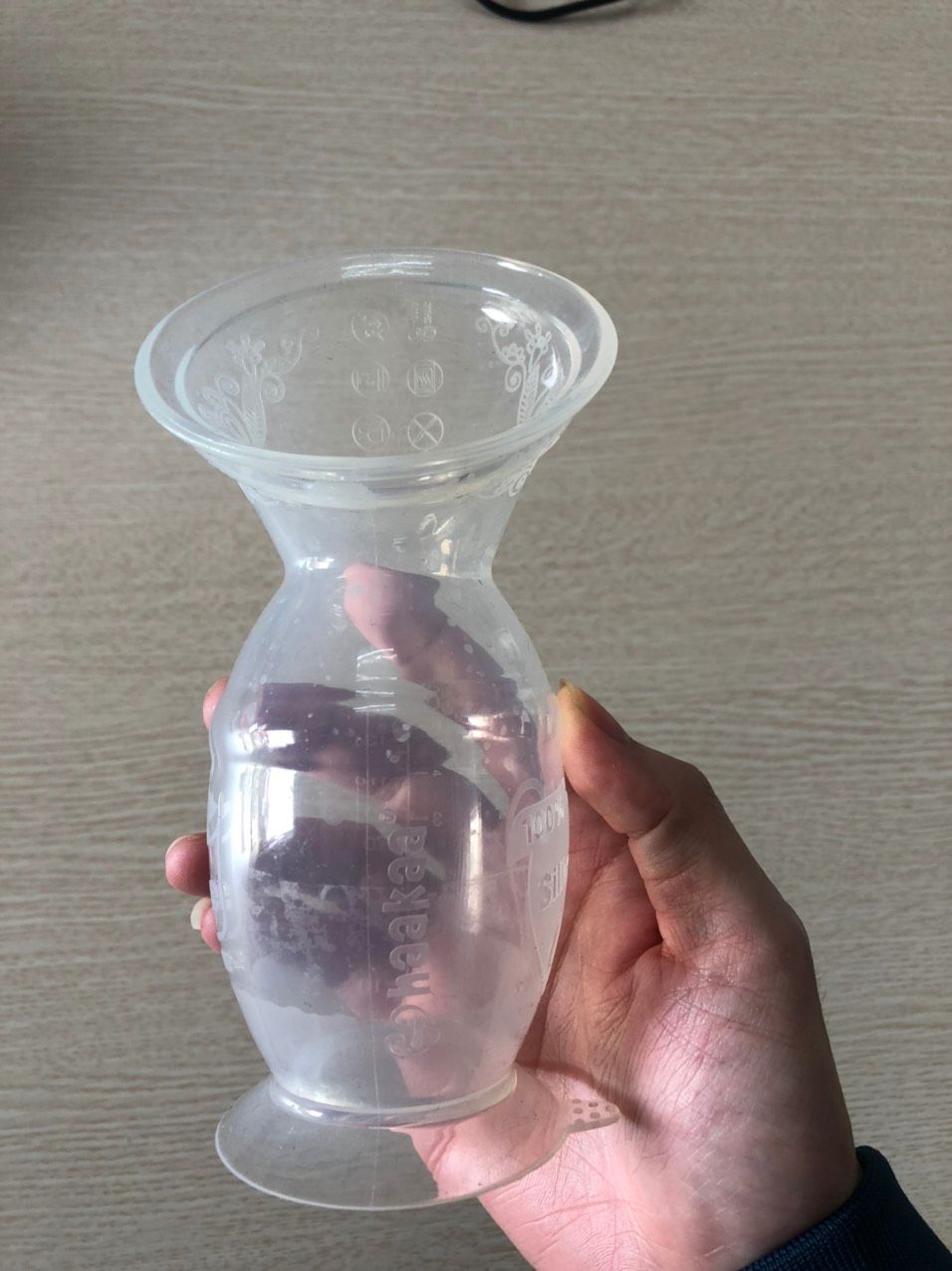 mua một hộp hàng to của haakaa luôn, giá rẻ hơn hàng order lại còn xịn nữa, shop tư vấn size nhiệt tình, đóng gói cẩn thận, hộp giấy bảo vệ mtruong lắm, mua cùng với nắp đậy giá rẻ quá trời. anh shipper vui tính nên 5* nha shop mua một hộp hàng to của haakaa luôn, giá rẻ hơn hàng order lại còn xịn nữa, shop tư vấn size nhiệt tình, đóng gói cẩn thận, hộp giấy bảo vệ mtruong lắm, mua cùng với nắp đậy giá rẻ quá trời. anh shipper vui tính nên 5* nha shop