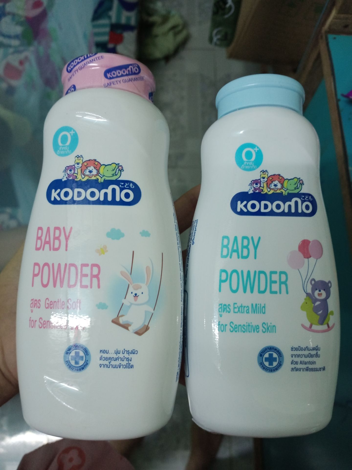 phấn mềm mịn xài thích lắm nha. mùi thơm nhẹ dễ chịu.