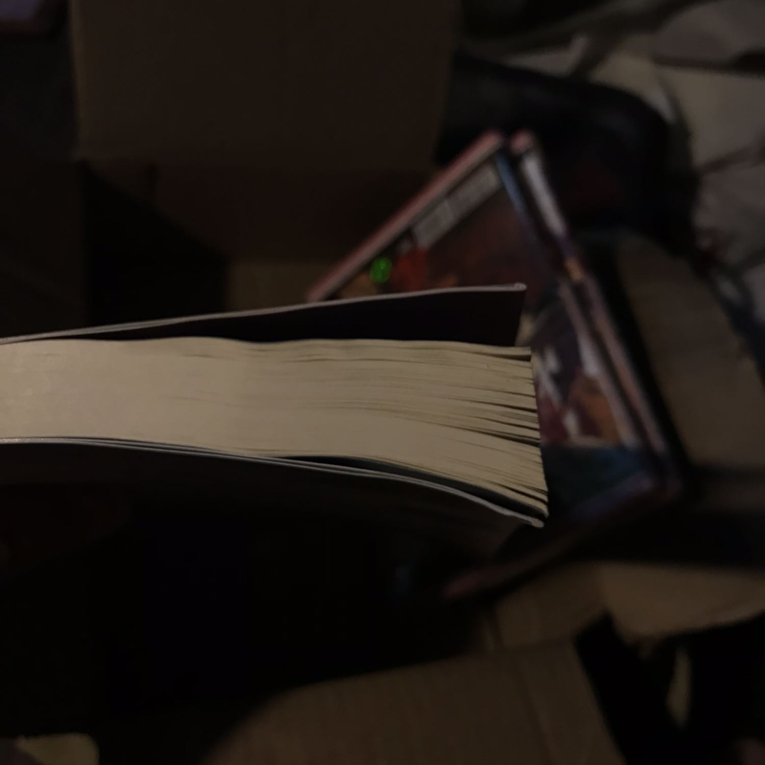 Giao hàng lâu hơn thời gian dự kiến - sách đến thì cả hộp bị ướt 
Đơn bị chia làm 2 và 1 nửa còn lại chưa biết bao giờ mới đến ( trước đây hàng đi rất nhanh )