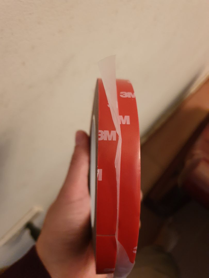 mua loại 2 cm, lại nhận đc 2 cuộn 1 cm chồng lên nhau. lúc nhận hàng chưa bóc nên đo thôi k để ý. đúng là *** đảo