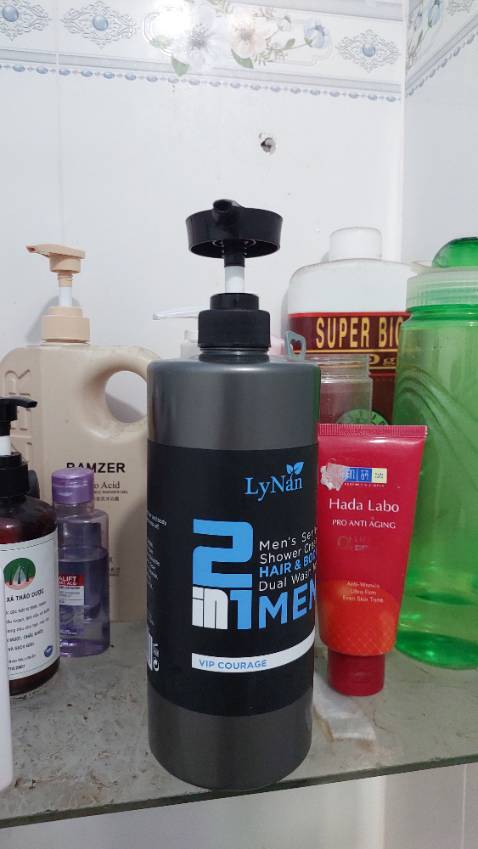 Sản phẩm thơm không như quảng cáo, lưu hương không lâu, dùng gội đầu phải sử dụng lại dầu xả