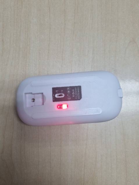 Tiki giao hàng nhanh, màu sắc chính xác. Ngoài hình tạm ổn trong tầm giá, sử dụng ban đầu thấy ổn.