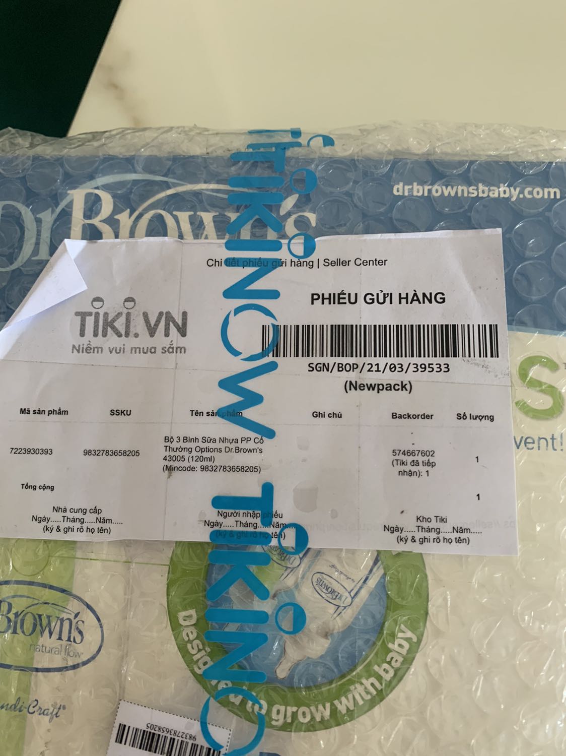 Giao nhầm sản phẩm
Mua 2 lần đều giao sai 2 lần, lần đầu do cần gấp nên cũng ko khiếu nại làm gì, đặt lại vẫn sai, chả hiểu shop làm ăn sao luôn.
Nhờ tiki hỗ trợ đổi lại gấp