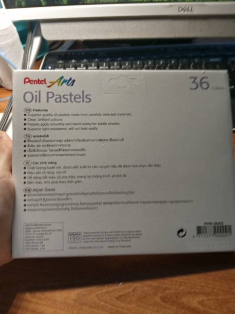 sản phẩm tốt, bao bì đẹp, tô màu siêu đẹp luôn. Màu giống hình. OK lắm nha các bạn