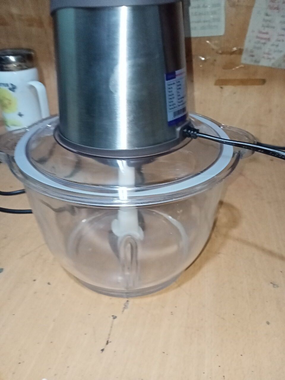 Xay khoẻ, mạnh, xay cua nhưng phải cho thêm nước vào xay mới êm
Dễ vệ sinh