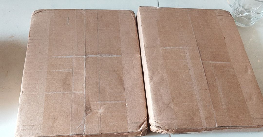 hàng đẹp, dùng tốt, giao sớm hơn dữ kiến, đẹp và giá trên sách rẻ hơn giá shop rất nhìu shop còn tặng thêm giấy, bút và ngòi nx 🥰 mãi ủng hộ shop