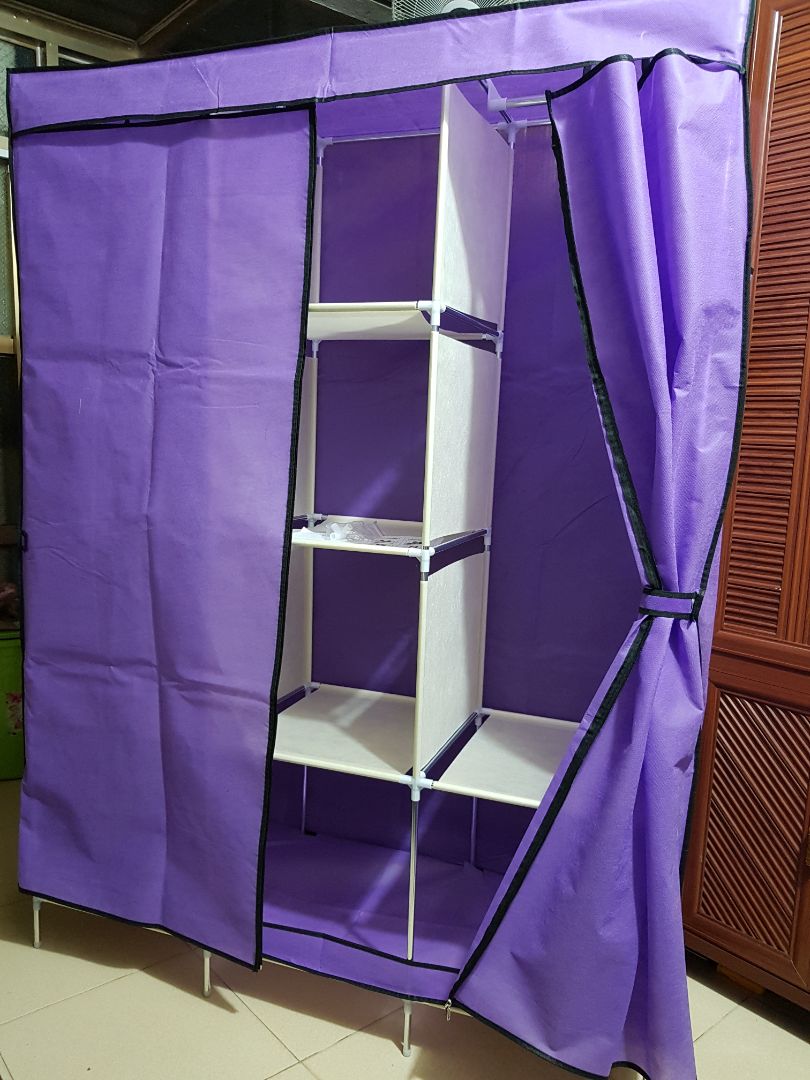 284k thì sp vừa so với giá tiền. Khi lắp ráp nên cẩn thận nhẹ tay ko móp thanh hoặc vỡ khớp nối nhựa (Ko nên dùng dụng cụ gì để gõ, đập). Chắc nên treo và đựng quần áo vừa đủ thôi cho bền tủ và tránh siêu vẹo. Chất vải ko dệt hơi cứng. Thanh sắt hơi mỏng manh. Nói chung sp lắp ráp xong cũng chắc chắn.