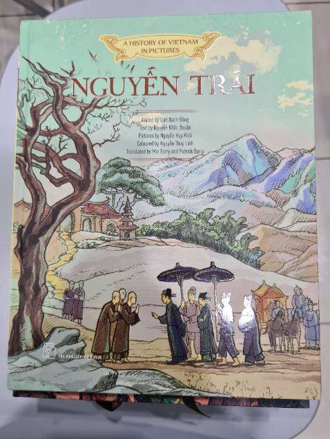 Nội dung sát với lịch sử; đọc dễ hiểu, tranh vẽ khá đẹp