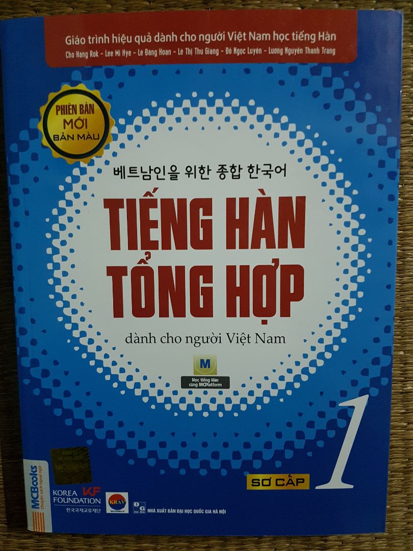 sách ok, sách màu đúng như trên web chỉ mỗi tội nộp bị nhàu chưa ok lắm sách ok, sách màu đúng như trên web chỉ mỗi tội nộp bị nhàu chưa ok lắm