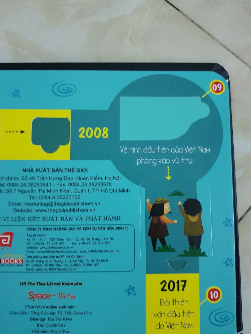 Mình mới nhận được sách, sách đẹp. Mình chưa đọc nội dung nên chưa biết như nào. Nhưng trang cuối có một số chi tiết lật mở bị mất chi tiết. không biết sách bị lỗi hay như nào. Tiki kiểm tra lại giúp mình nhé.