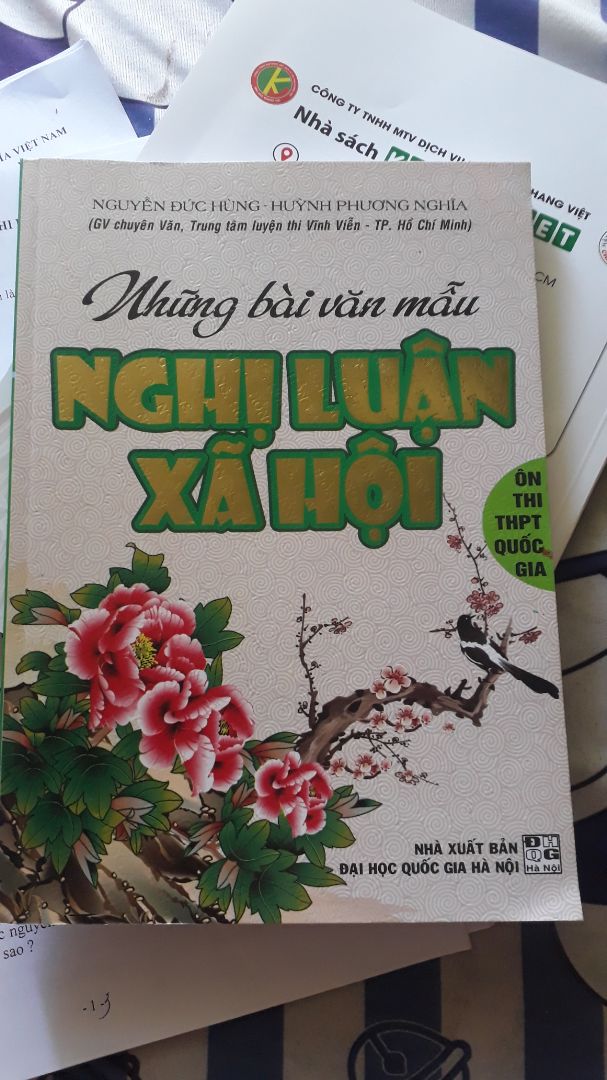 sp rất tuyệt
nó sẽ là ng bạn đồng hành tuyệt vời trên  những ngã đường văn nghị luận Xh.