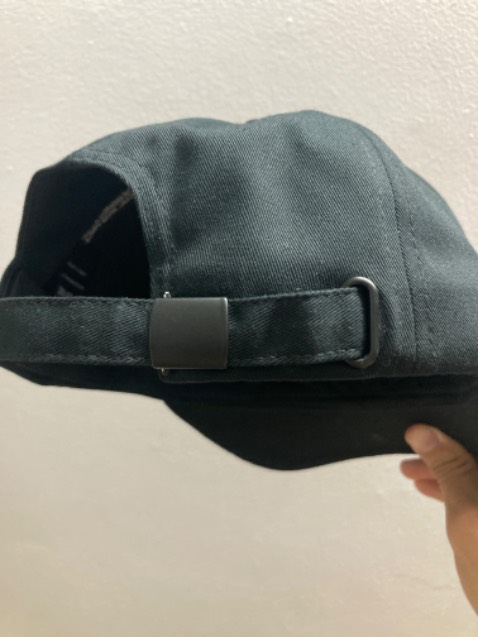 Cực hài lòng nha mn. Thiết kế đơn giản, nhưng chắc chắn. Khoá sau gài bền. Đội rất đã. Yeahh!!