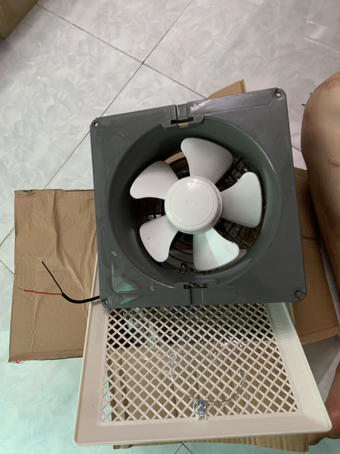 Giao hàng nhanh, mặc dù ở tỉnh. Hàng nguyên kiện, chất lượng tốt mà giá lại rẻ hơn ngoài tiệm