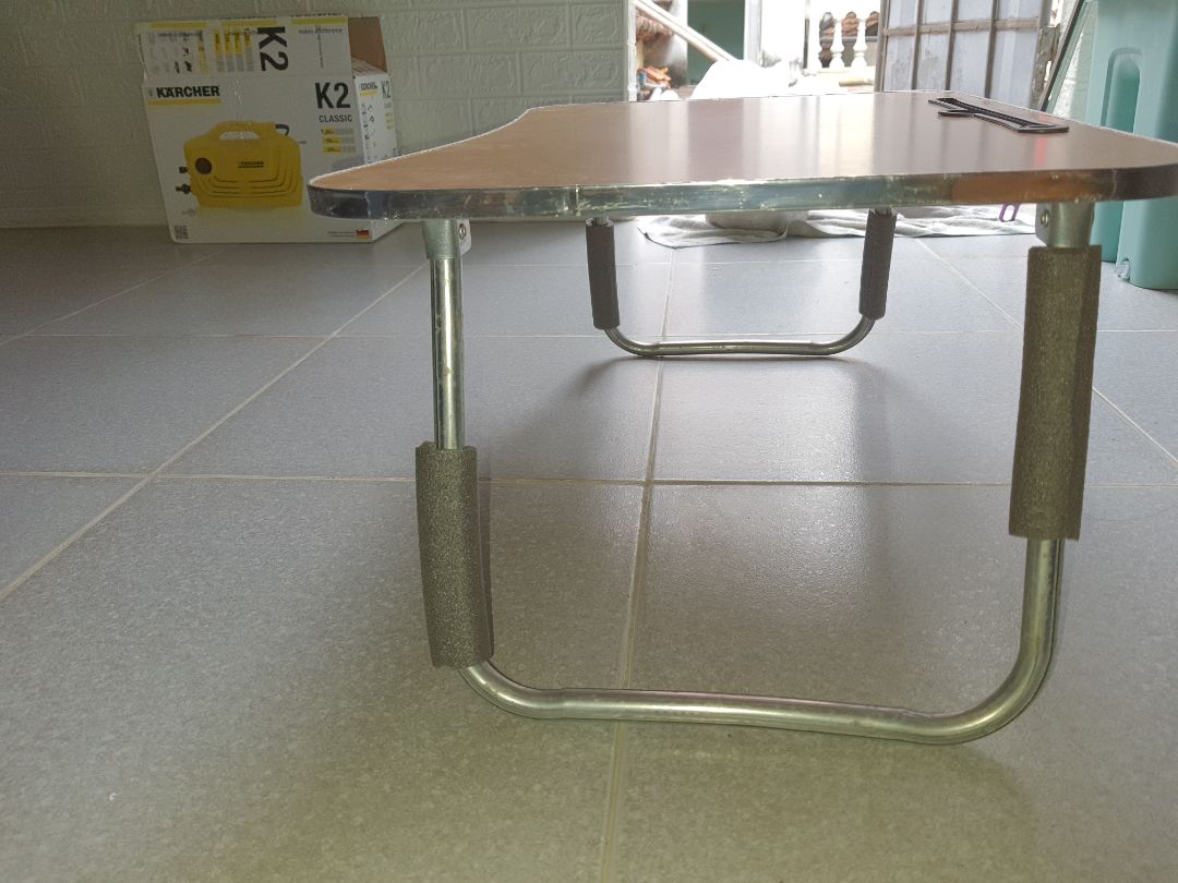 sản phẩm hợp lý với mức giá, giao hàng nhanh, keo  phần viền bàn chưa được xử lý kỹ, dùng được