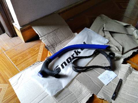 Chất lượng sản phẩm ok, ống cao su mềm dẻo, phần ống nhựa hơi vẹo 1 xíu, cũng không ảnh hưởng lắm.