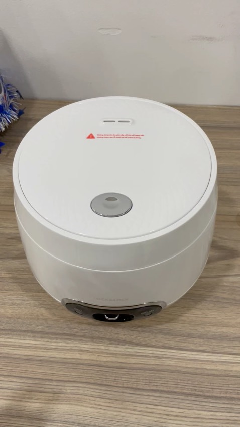 Nấu thì lâu hơn nồi lớn tí nhưng cơm dẻo ngon, ngoại hình cưng lắm luôn, nên cho 5 sao, nấu không nghe mùi nhựa hay gì nha. Nấu đầy nồi thì được tầm hơn 3 chén cơm đầy. Cỡ 2vc ăn thì đủ nha.