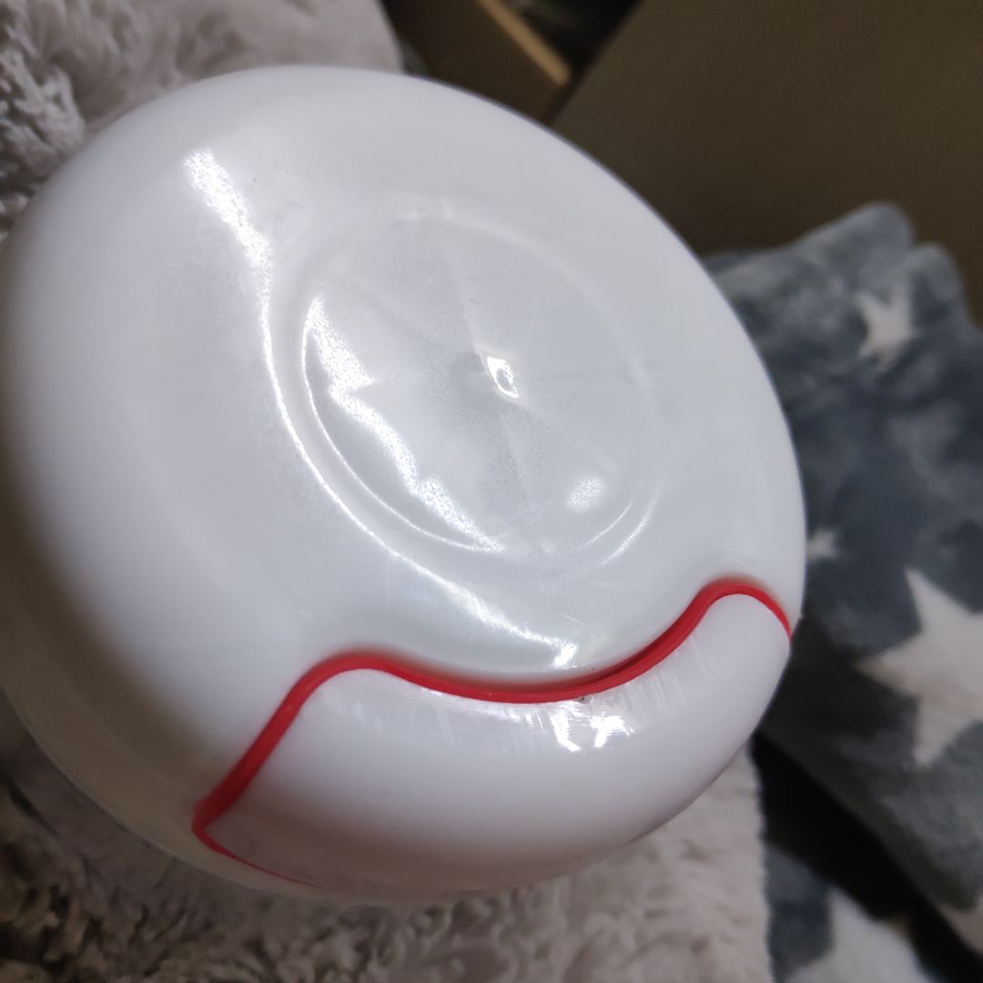 Dùng cũng khá ổn nhưng nhìn nó hơi xước xước, không được mới lắm.