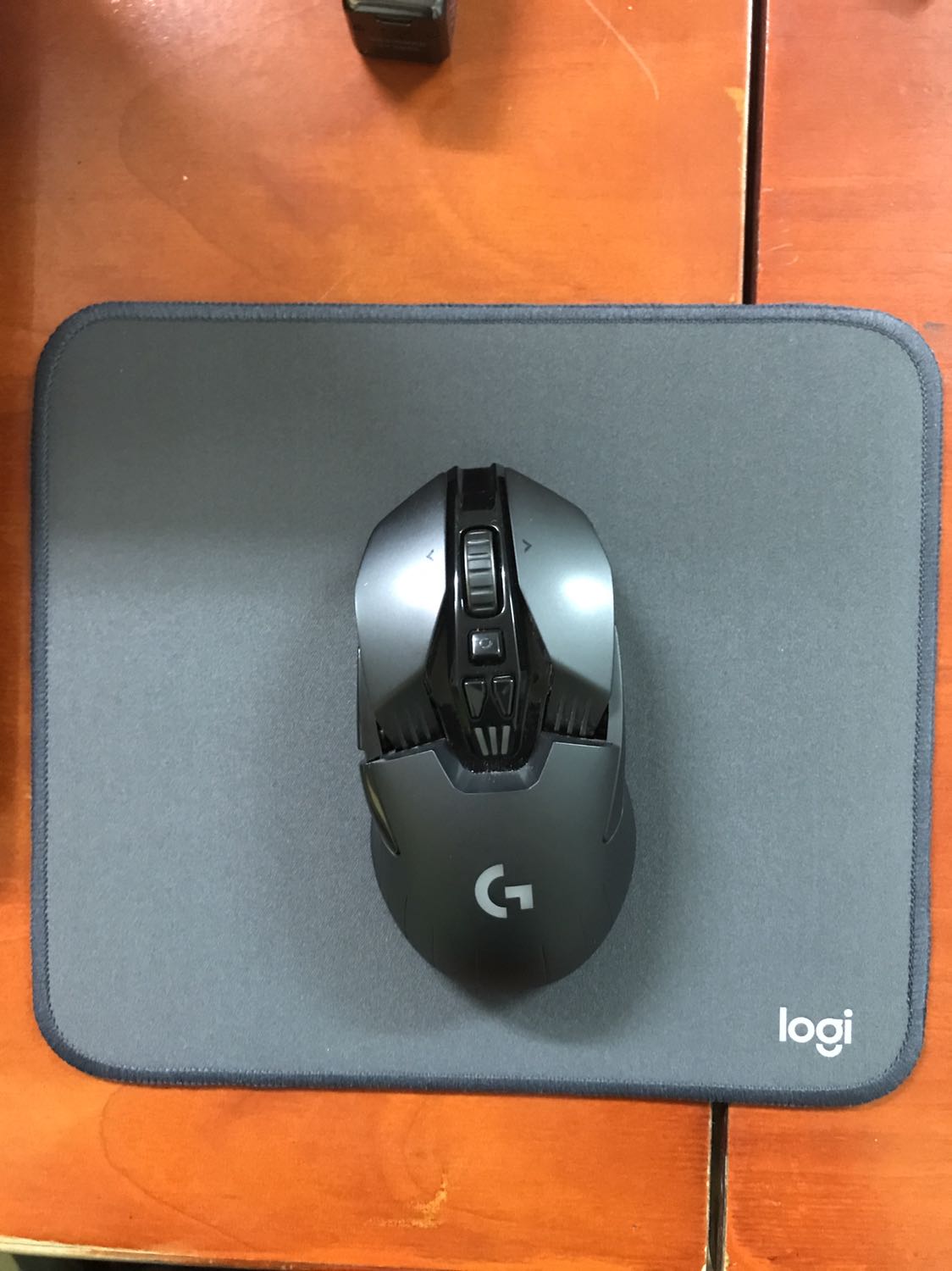 Tiki giao hàng nhanh, đóng gói chắc chắn. Về sản phẩm thì đã tạo ấn tượng tốt từ lúc đóng gói (vỏ hộp). Còn mở ra thì thật sự mềm mại, dùng mượt và tạo cảm giác thoải mái. 👍👍👍