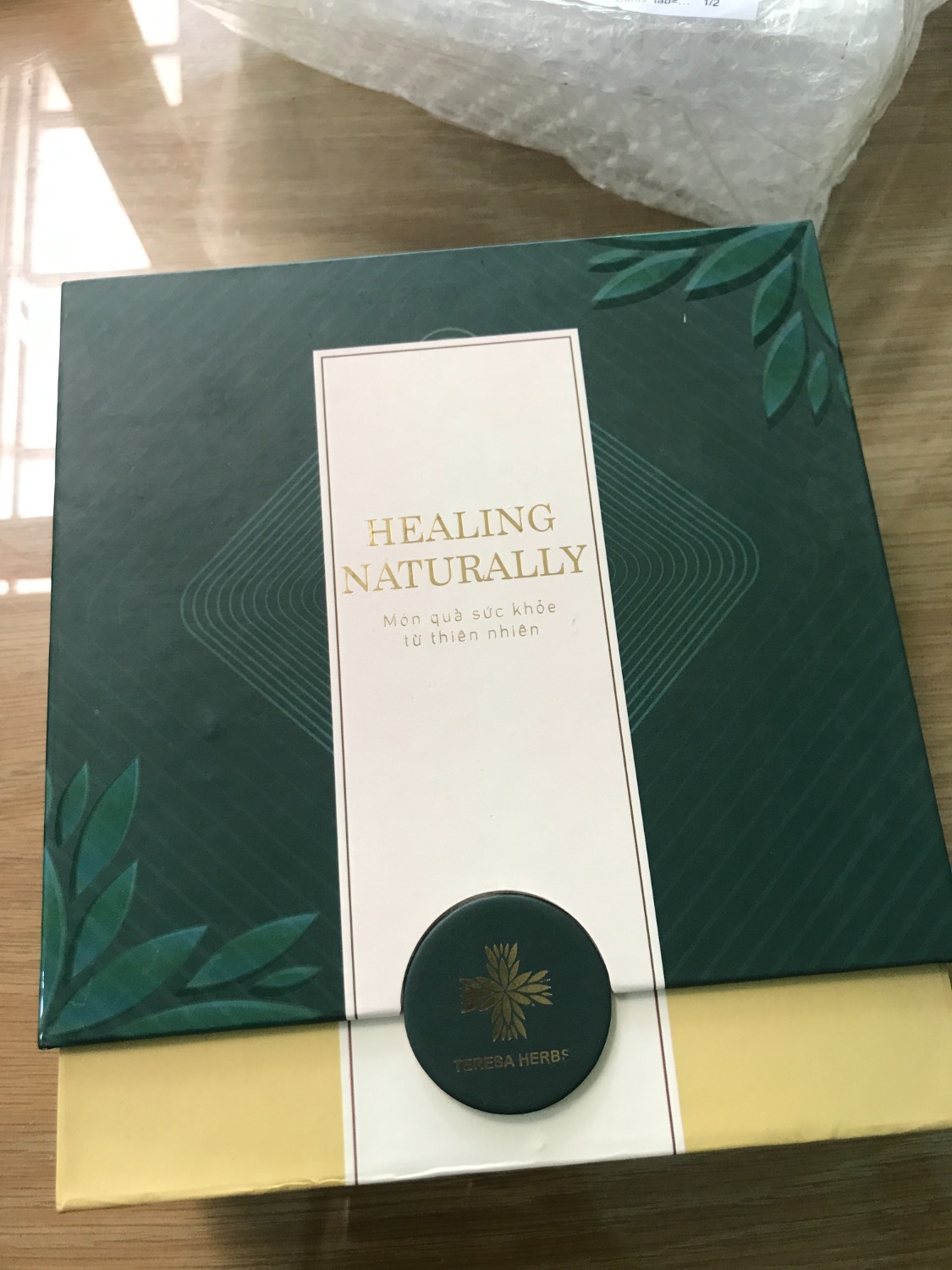 Do dịch nên cũng chuẩn bị tâm lý đặt hàng sẽ chờ lâu, nhưng Shop làm bất ngờ quá. Giao hàng siêu nhanh luôn Mặt hàng này mình từng sử dụng qua rồi, rất OK, HÀNG DÙNG CỰC KỲ CHẤT LƯỢNG , bao bọc cực kỳ chắc chắn và kỹ lưỡng