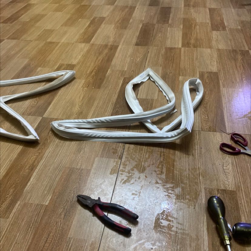 Bé đi vừa. Đẹp