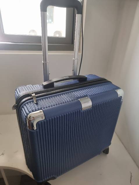 Một sự lựa chọn nhẹ nhàng nhưng không quá tệ cho nhu cầu đi công tác nhanh, trong nước hoặc nước ngoài. Độ bền thì còn phải thử thách thêm nhưng với giá tiền như vậy thì cũng nên đặt kỳ vọng ở mức thích hợp.