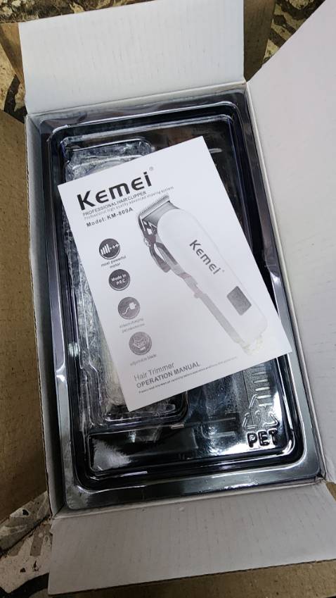 Quá ồn, kêu như lỏng ốc hay do phần gá không chắc chắn, chạy được một lúc thì phần lưỡi cắt nóng ran..