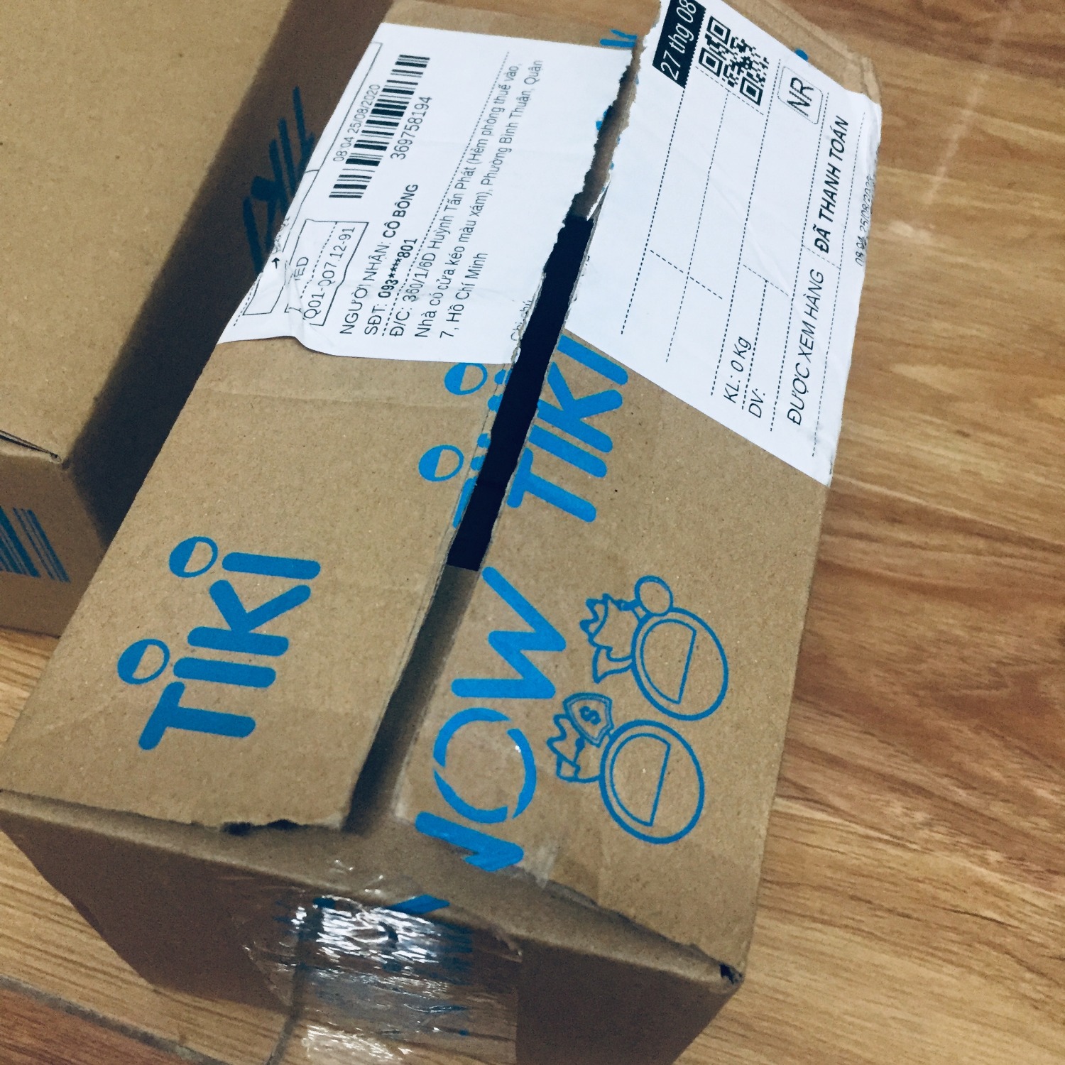 Tay mình hơi to (mình 82kg)nhưng ham rẻ mua vòng có 12li, đeo vào thấy hơi nhỏ, nhưng lại thấy dễ thương, hồi bao giờ toàn xài hàng bự nay đeo cái vòng nhỏ ai cũng hỏi mà ai cũng khen là nhìn nó dễ thương
hàng nhìn rất thật
cái hộp thì thôi rồi, quá là xịn sò(bác nào mua làm quà thì ko cần bàn)
đúng mộc luôn, không sơn gì bên ngoài cả, thích nhất là vòng mộc
Mùi thơm thoảng chứ ko nức như Hoàng Dương hay Bách
nói chung ok
dao hàng nhanh


cảm ơn Tiki, để gom lúa mua thêm cái 20li cho nó ngầu