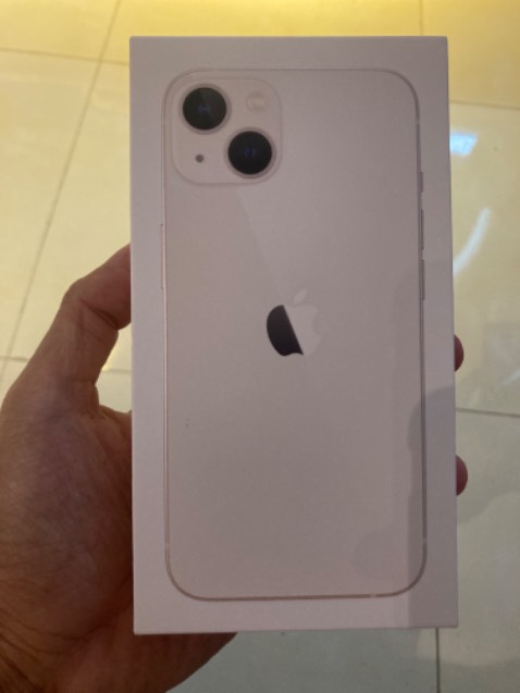 Hết xẩy nha anh chị em! Camera đẹp, màn hình siêu đẹp, cầm gọn không nặng tay, màu trắng cũng đẹp cực! Tiki giao nhanh hết hồn, giao hàng giá trị có mã OTP nhận rất yên tâm, hộp cũng có chống sốc đầy đủ. Nói chung mua Tiki rất sướng!