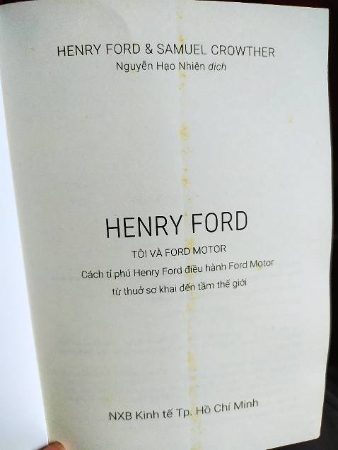 Chất lượng giấy in quá tệ, có lẽ là xấu nhất mà mình đã từng mua