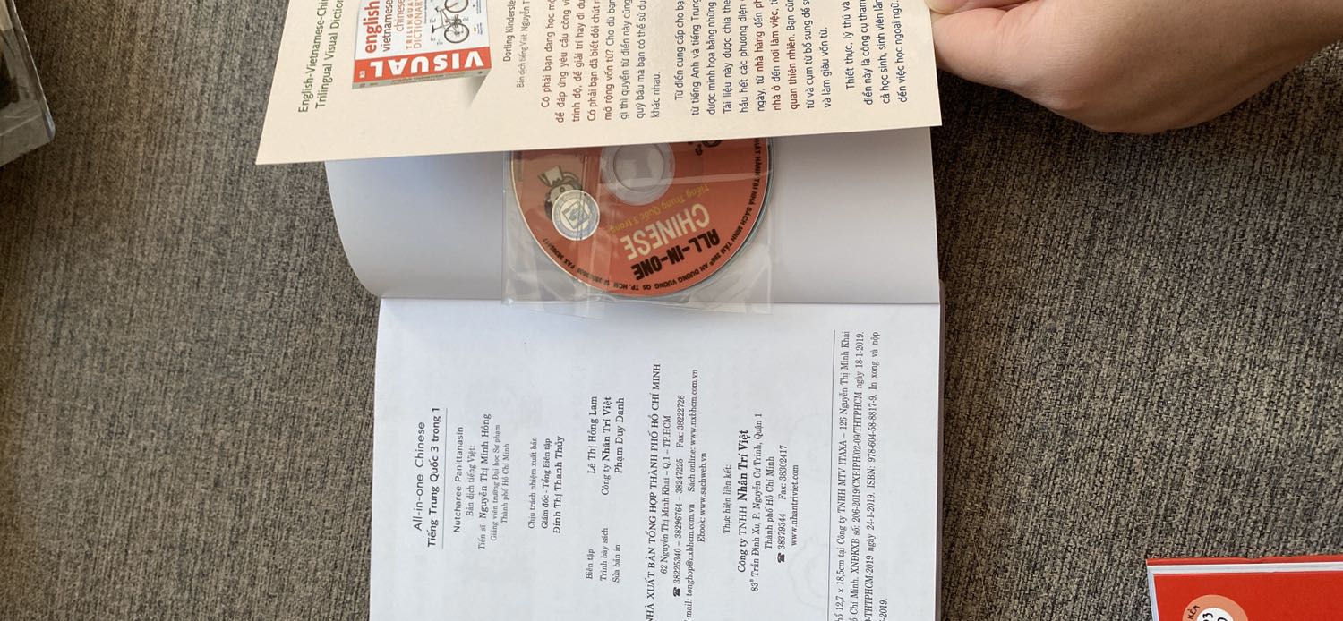 Sách mới, giao nhanh, có kèm CD nữa ???