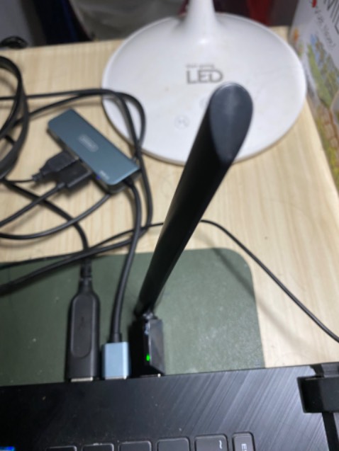 Sản phẩm ngon lành, cắm vào nhận ngay trên windows 10, không cần phải cài thêm driver để nhận thiết bi, *** thử thấy tốc độ thu phát nhanh, ổn định. Hàng đóng gói cẩn thận. Hài lòng với sản phẩm.