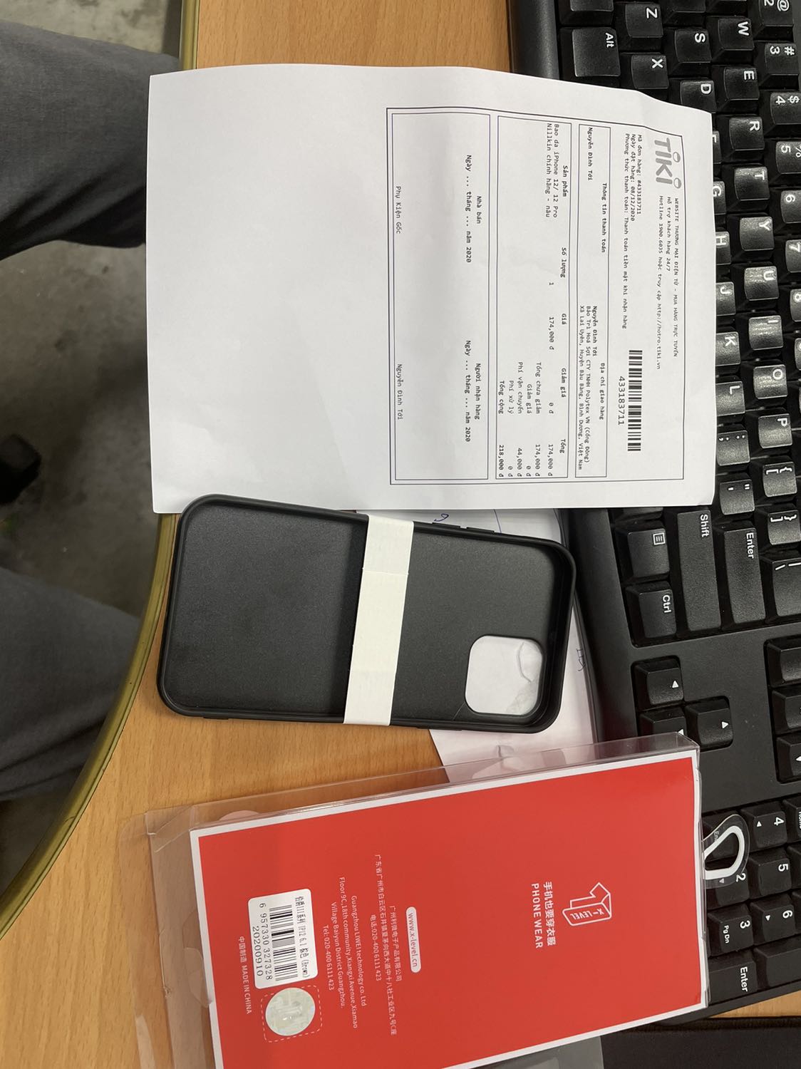 Mua bao gia mà giao ốp lưng thật mất uy tín