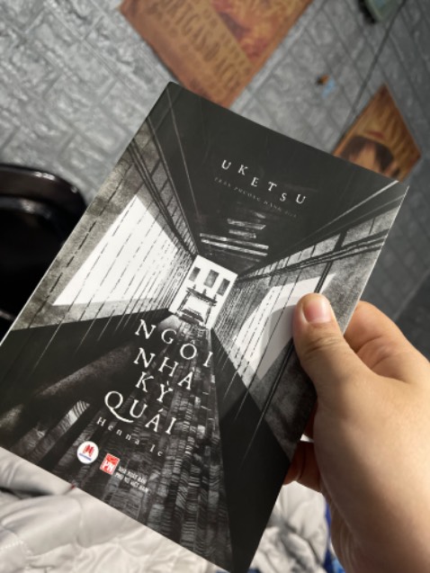 Sách đọc cuốn cực , mình mua về đọc xong trình vòng 1 buổi chiều thôi 
Nên mình muốn pass lại sách cho bạn nào cần với giả rẻ hơn , nhưng mà phí ship thì bạn chịu giúp mình nhé 
Giá pass 80k , bạn nào cần thì liên hệ 
*** giúp mình nhé , số *** số này luôn nhé