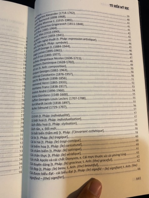 Giao hàng nhanh.
Sách khổ to, cầm chắc tay, bìa đẹp.
Cung cấp thêm nhiều kiến thức bổ ích. 
Mục lục rất nhiều, mình chỉ chụp nhiêu đây để mọi người tham khảo.