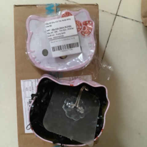 Mua hộp 40 dây cột tóc Hello Kitty mà giao toàn dây thun cột toc đen. Shop làm ăn kỳ quá…