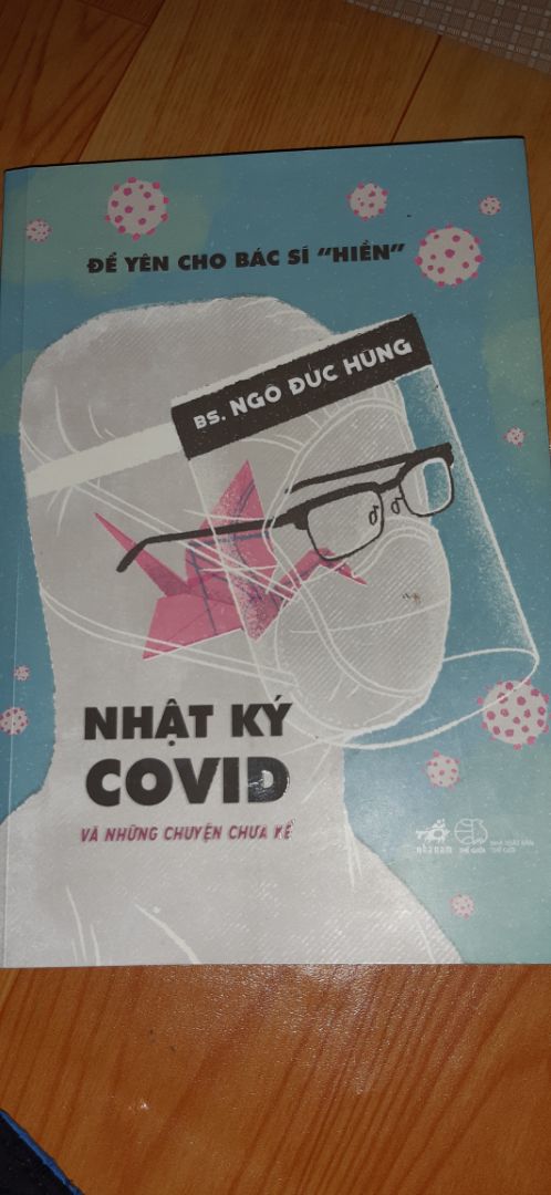 Nội dung sách có tính thời sự và thú vị, vẫn luôn ủng hộ tác giả. 5*
Ý định ban đầu của mình chỉ đặt 1 cuốn.
Đặt hàng lần đầu tiên Tiki báo không thành công. Đặt thêm lần nữa thì được. 
Đến hôm giao hàng Tiki giao 2 cuốn sách giống nhau với 2 đơn khác nhau cùng một ngày. Phí ship nhân đôi. Mình nhờ bạn nhận giúp nên không muốn rắc rối, mình đã lấy cả 2.
Mình nghĩ giá như bên Tiki phát hiện đơn kiểu này có thể gọi lại hỏi khách hàng có nhầm lẫn hay chắc chắn đã đặt như vậy không thì tốt biết mấy. ? Nội dung sách có tính thời sự và thú vị, vẫn luôn ủng hộ tác giả. 5*
Ý định ban đầu của mình chỉ đặt 1 cuốn.
Đặt hàng lần đầu tiên Tiki báo không thành công. Đặt thêm lần nữa thì được. 
Đến hôm giao hàng Tiki giao 2 cuốn sách giống nhau với 2 đơn khác nhau cùng một ngày. Phí ship nhân đôi. Mình nhờ bạn nhận giúp nên không muốn rắc rối, mình đã lấy cả 2.
Mình nghĩ giá như bên Tiki phát hiện đơn kiểu này có thể gọi lại hỏi khách hàng có nhầm lẫn hay chắc chắn đã đặt như vậy không thì tốt biết mấy. ?