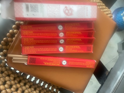 Đã mua mới dùng 
Có như lời quảng cáo 
Không cong không mốc không bị đen thâm 
Sẽ đánh giá cao nhất khi sử dụng thời gian OK