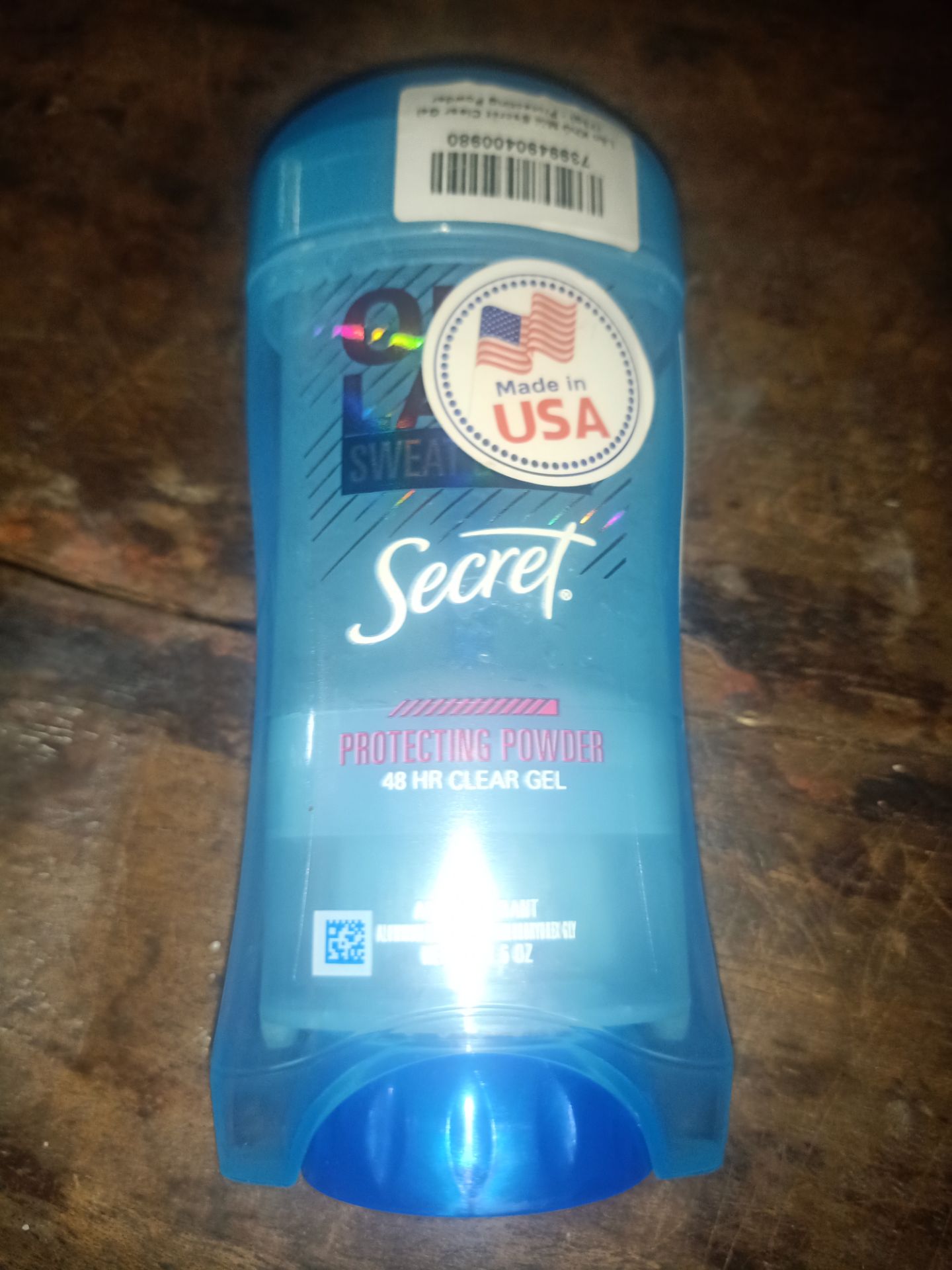 nói chung thì lần đầu mua nên là cũng không biết sử dụng ok hay không. nhưng mà mùi thơm thì với mình hơi bị nồng tí nhé. tại bình thường mình sử dụng không mùi nên là nghe mùi này thì hơi bị nồng