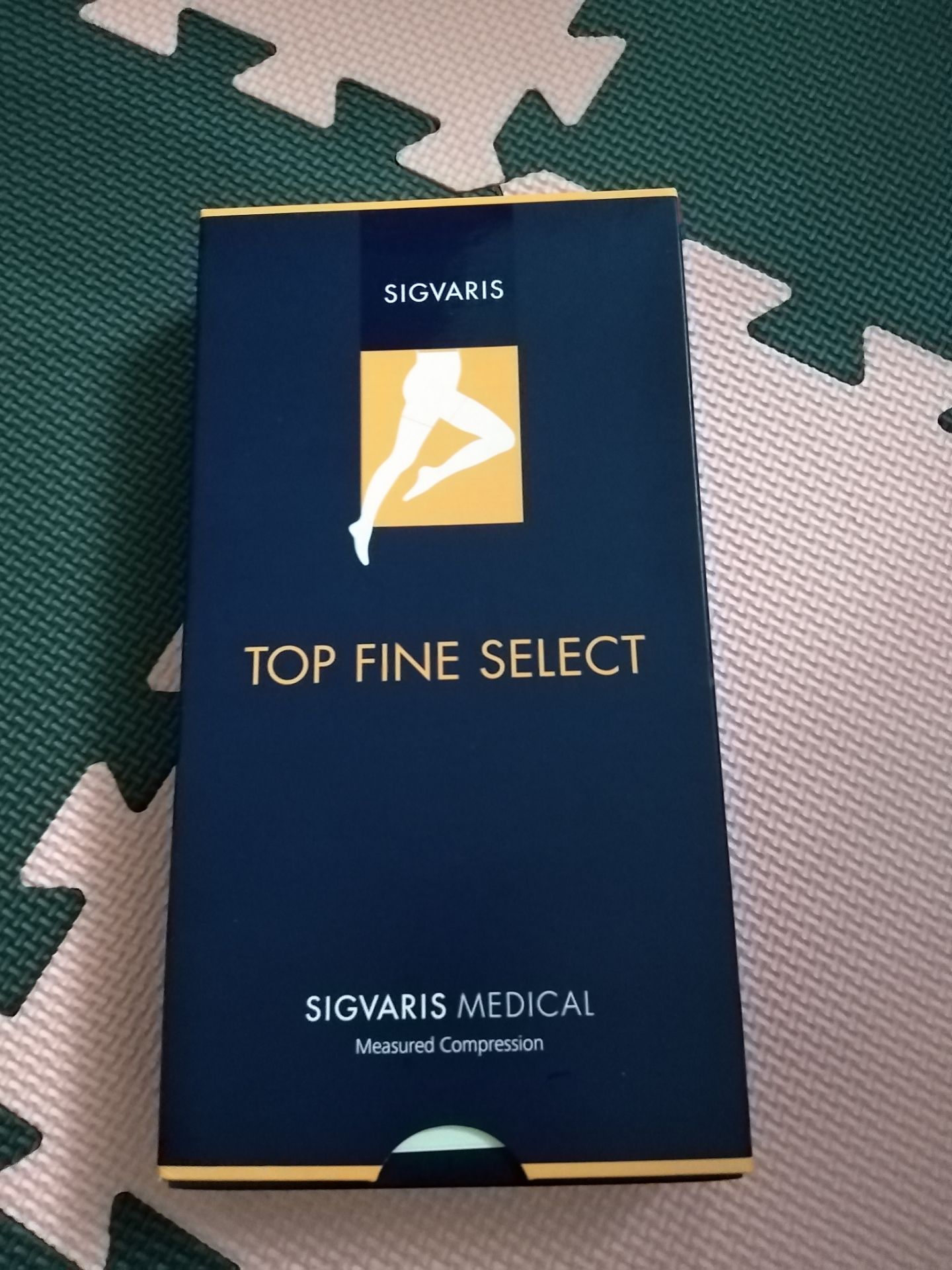 Lúc mua mình cứ sợ vớ bít ngón, nhận hàng là vớ hở ngón mừng ghê. Hộp đẹp, sp nhập khẩu, vớ tốt màu da tối, sáng tí thì đẹp hơn đối với mình. Anh shipper tiki giao hàng cả chủ nhật ngày mưa nữa.