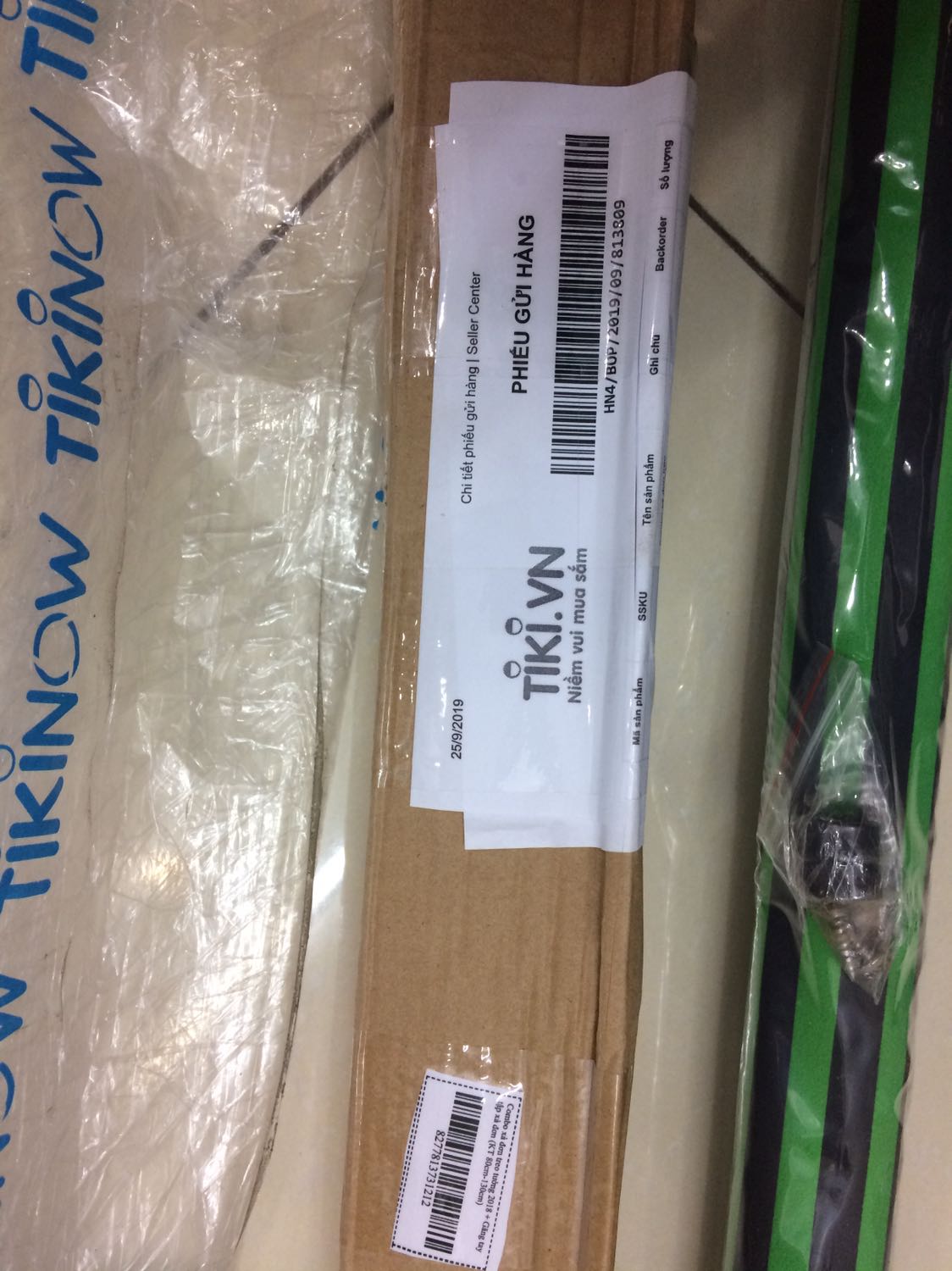 Giao hàng không có "găng tay" , không như quảng cáo.
Đề nghị Tiki xem lại trước khi duyệt sản phẫm.