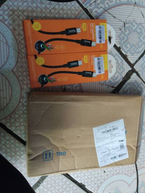 Ship hàng nhanh, vừa đặt hôm qua hôm sau đã có rồi. sạc bình thường, còn nhanh hay không thì chưa biết, đợi thời gian sau mới biết