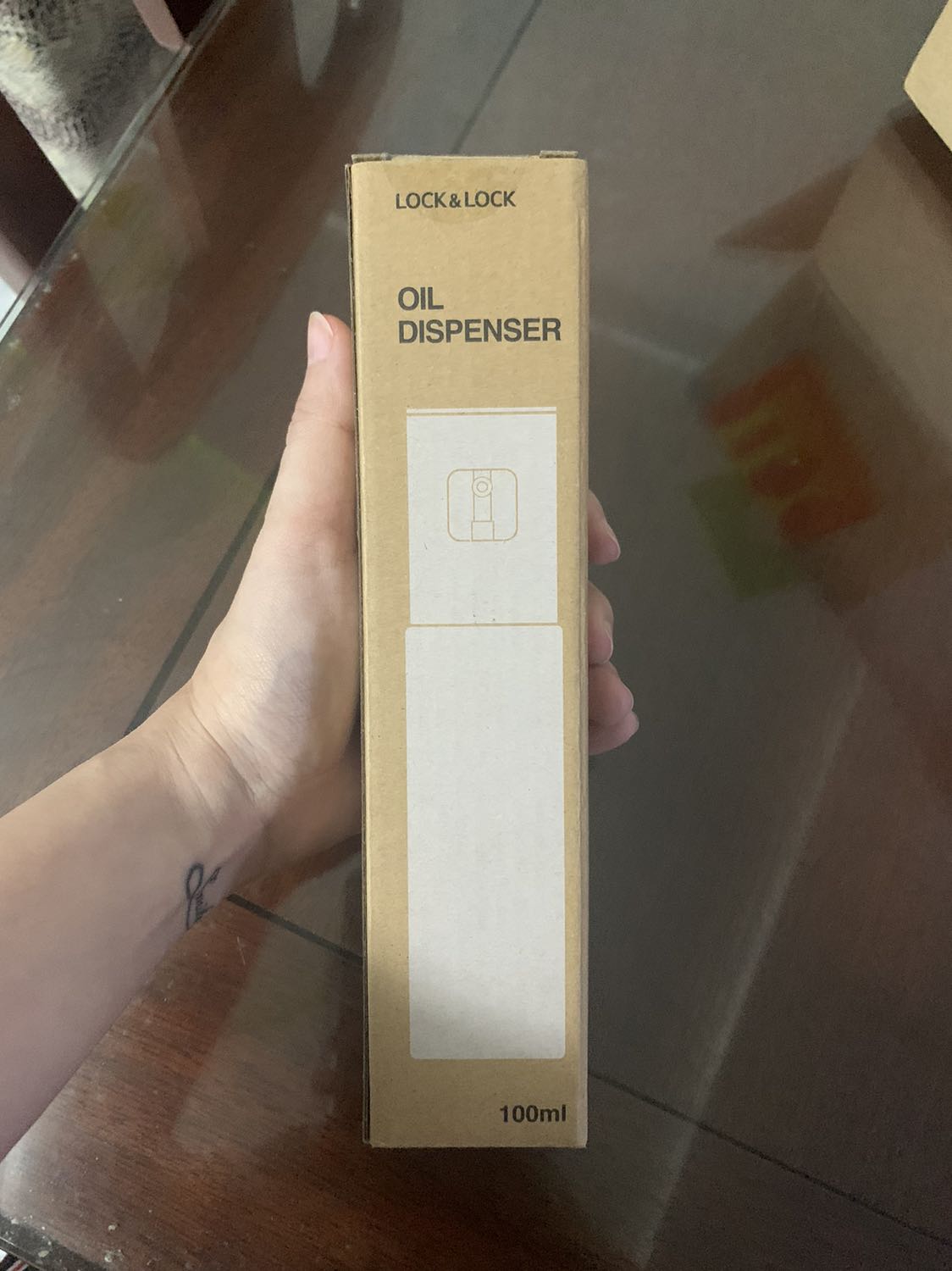 Sản phẩm tốt trong tầm giá, tôi hài lòng sau khi mua hàng. Giao hàng nhanh và đóng gói cẩn thận. Tôi chia sẻ thêm hình ảnh cho mọi người tham khảo khi mua hàng nhé. Tối sẽ mua lại lần nữa của shop nếu cần thêm.