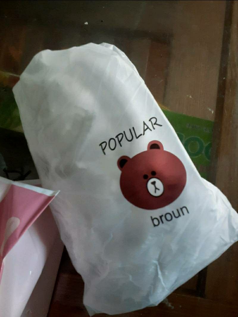 bọc có dây thun nên bọc vào đĩa hay tô bát gì cũng đc, rất tiện, từ giờ k lo để đồ ăn trong tủ mà thiếu nắp, shop tư vấn rất thân thiện, nhiệt tình, đonga gói sp đẹp. nên mua ạ