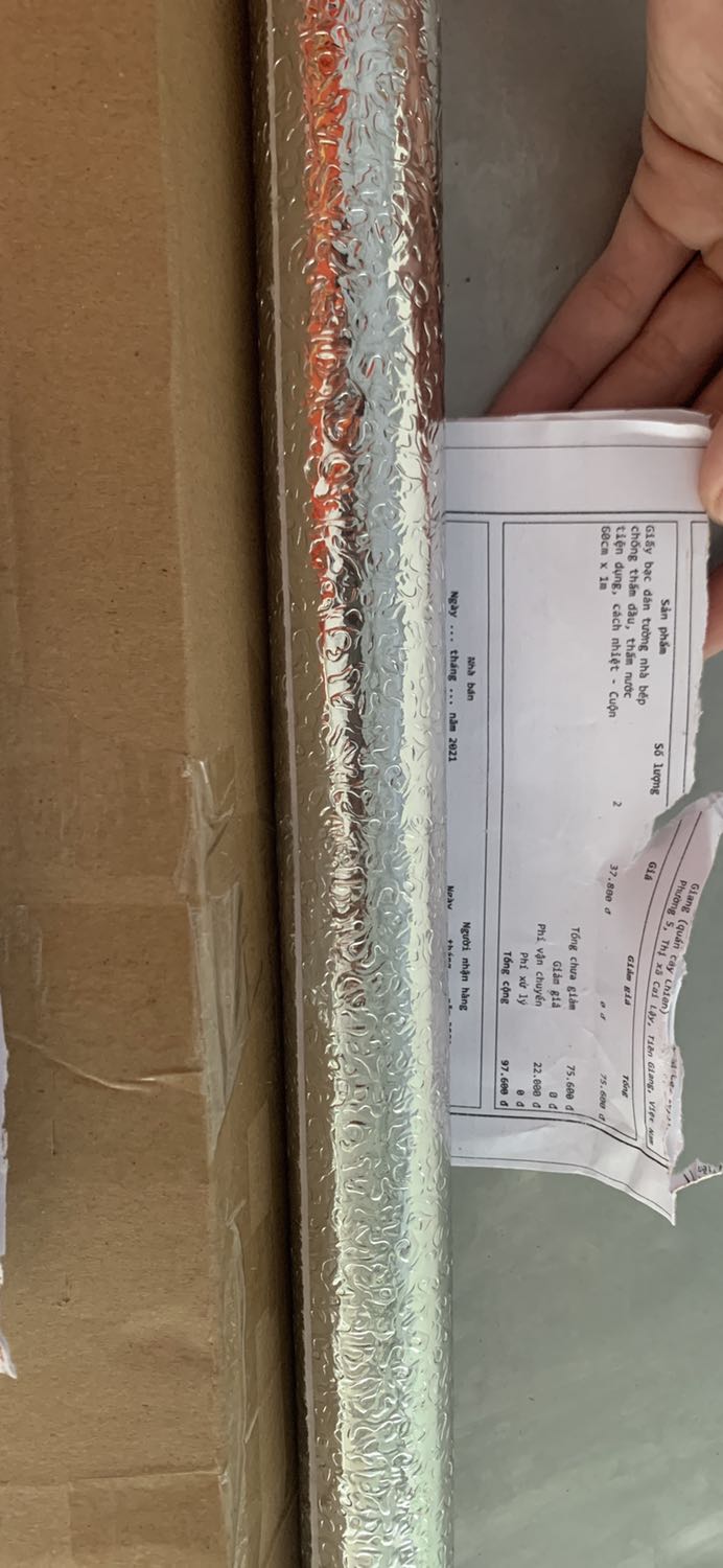 Đặt 2 cuộn gửi có 1 cuộn thôi lấy tiền 2 cuộn. Cứ tưởng trong đó có 2 cuộn nên k ktra . Mong shop gửi lại cho e 1 cuộn nữa ạ